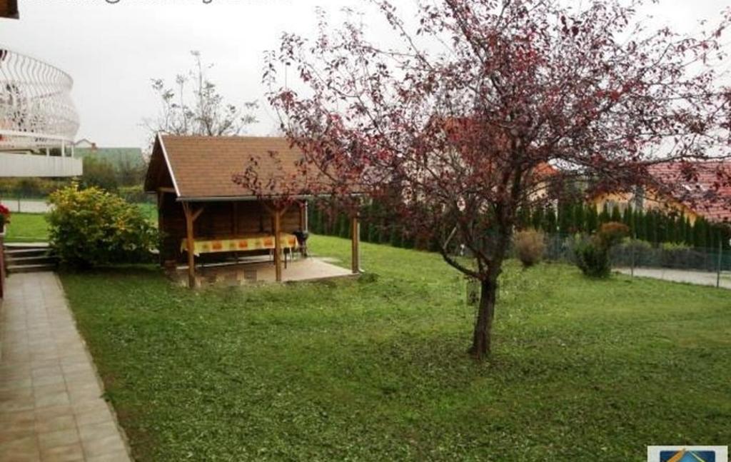 Porat House Apartment ซาลาคาโรส ภายนอก รูปภาพ