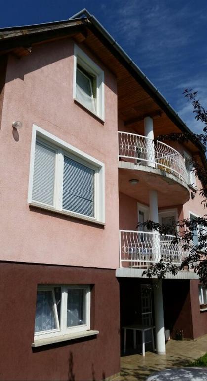 Porat House Apartment ซาลาคาโรส ภายนอก รูปภาพ