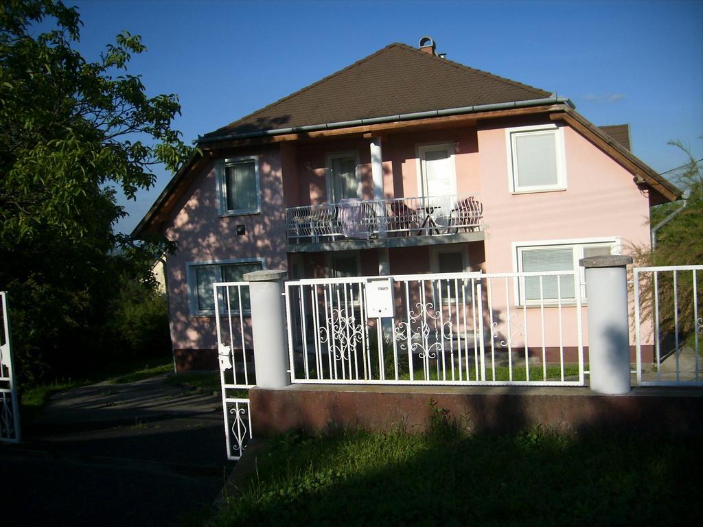 Porat House Apartment ซาลาคาโรส ภายนอก รูปภาพ