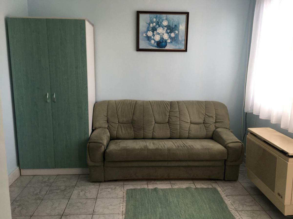 Porat House Apartment ซาลาคาโรส ภายนอก รูปภาพ