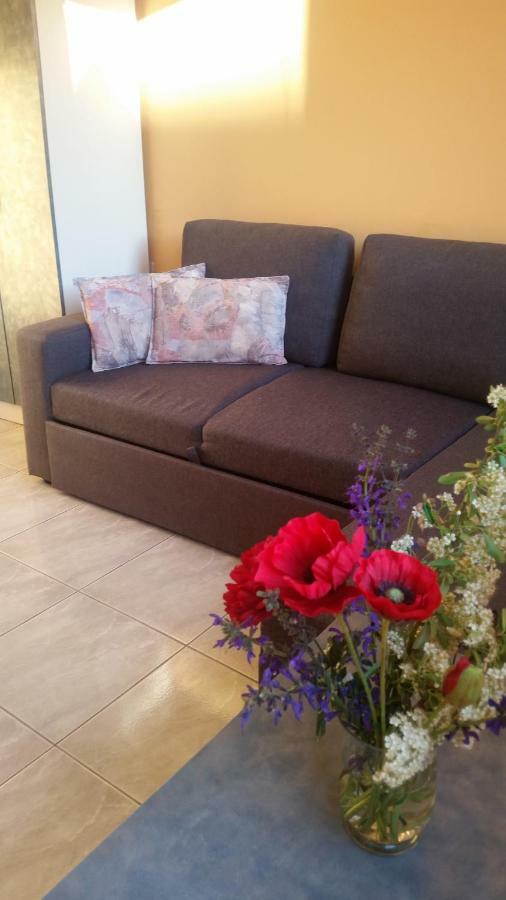 Porat House Apartment ซาลาคาโรส ภายนอก รูปภาพ