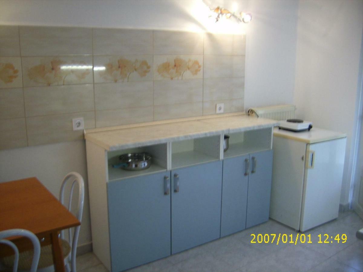 Porat House Apartment ซาลาคาโรส ภายนอก รูปภาพ