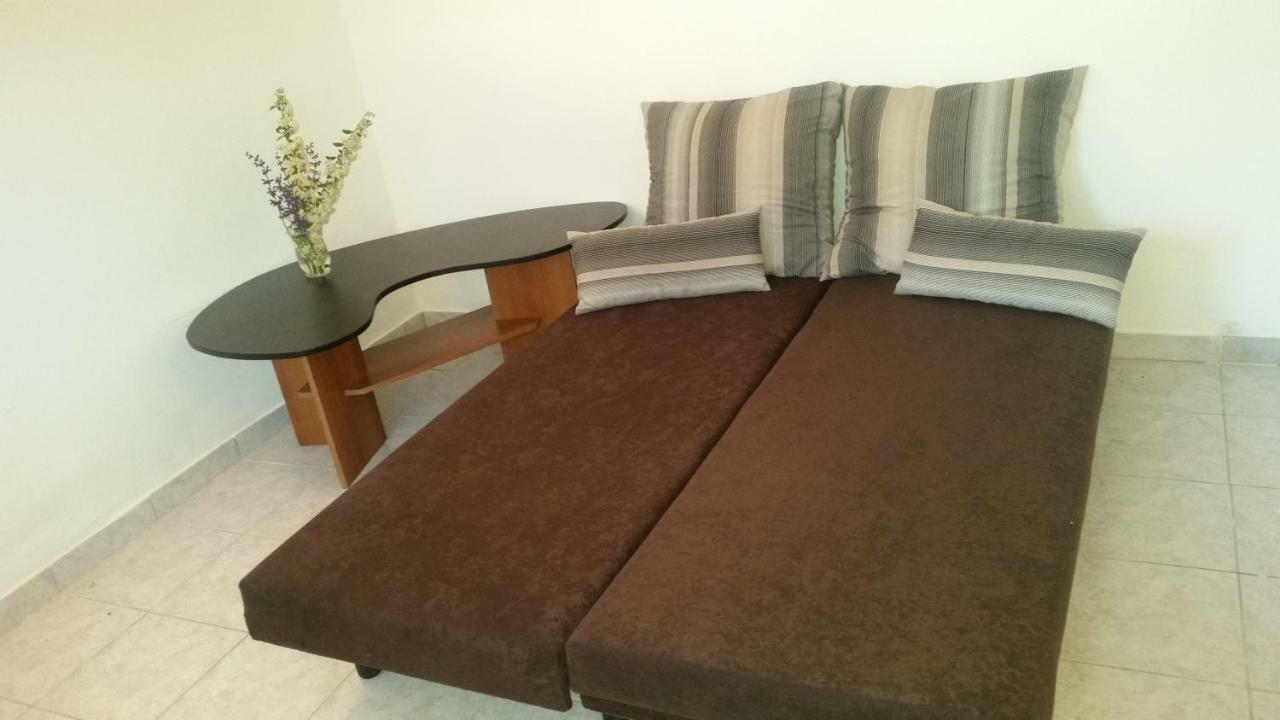 Porat House Apartment ซาลาคาโรส ภายนอก รูปภาพ